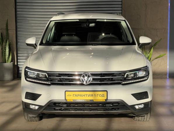 Volkswagen Tiguan II с пробегом 2017 года, цена 2 820 000 рублей, 93031 км, внедорожник, Автокод Объявления