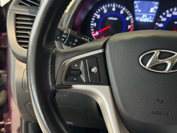 Hyundai Solaris I с пробегом 2013 года, цена 670 000 рублей, 163289 км, седан, Автокод Объявления