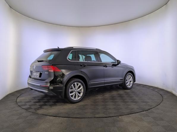 Volkswagen Tiguan II с пробегом 2018 года, цена 2 650 000 рублей, 168658 км, внедорожник, Автокод Объявления