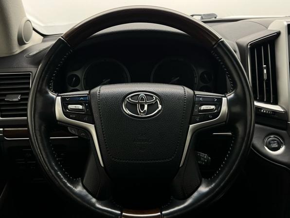 Toyota Land Cruiser 200 Series Рестайлинг 2 с пробегом 2015 года, цена 5 690 000 рублей, 130062 км, внедорожник, Автокод Объявления