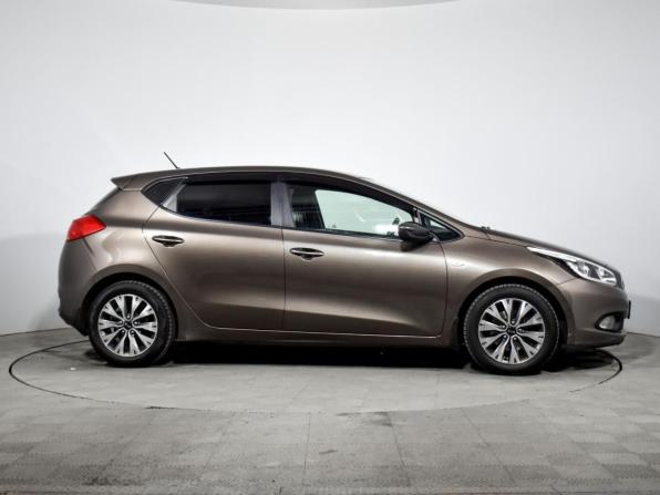 Kia Ceed II с пробегом 2012 года, цена 790 000 рублей, 220000 км, хэтчбек, Автокод Объявления