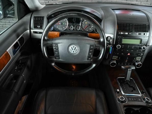Volkswagen Touareg I Рестайлинг с пробегом 2008 года, цена 1 250 000 рублей, 260855 км, внедорожник, Автокод Объявления