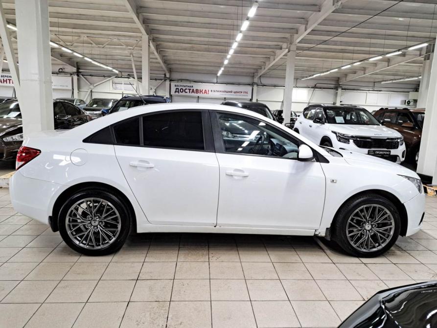 Chevrolet Cruze I Рестайлинг Набережные Челны  - изображение 5