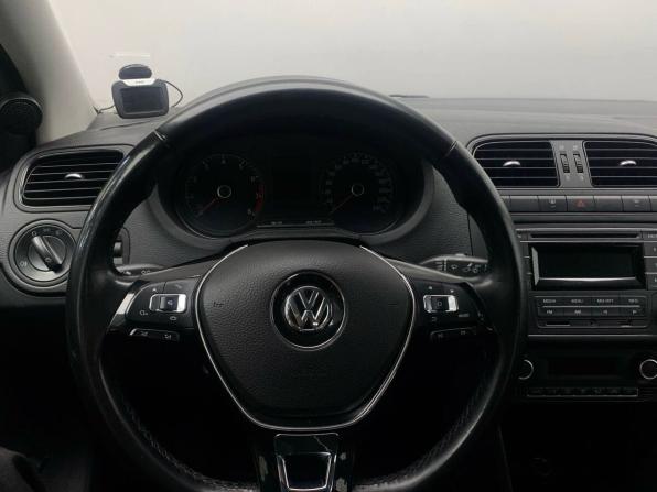 Volkswagen Polo V Рестайлинг с пробегом 2015 года, цена 949 000 рублей, 81938 км, седан, Автокод Объявления