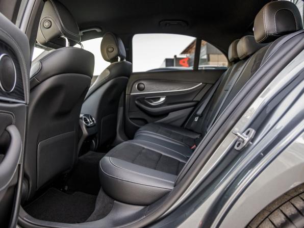 Mercedes-Benz E-Класс V (W213 S213 C238) с пробегом 2018 года, цена 3 368 000 рублей, 142363 км, седан, Автокод Объявления