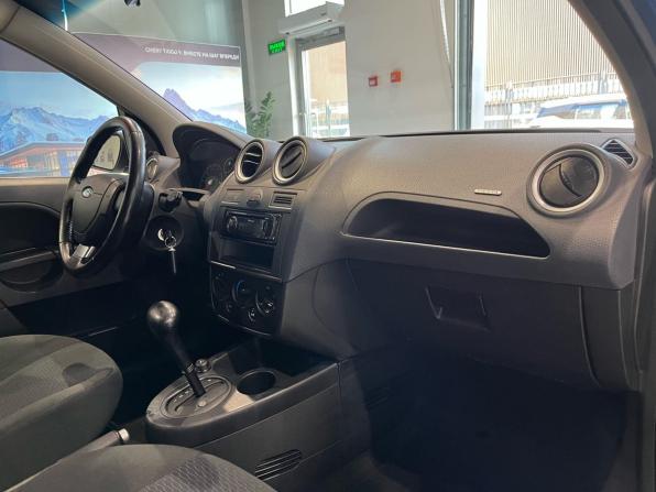 Ford Fiesta Mk5 с пробегом 2006 года, цена 590 000 рублей, 155479 км, хэтчбек, Автокод Объявления