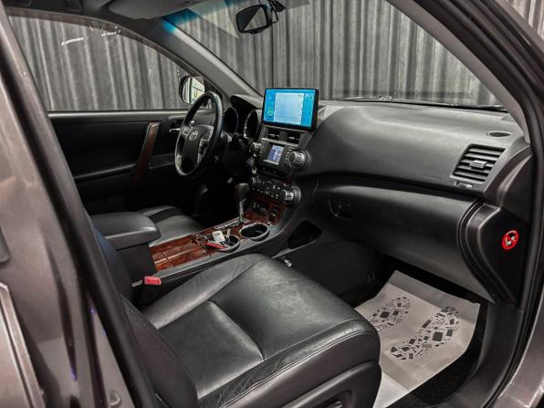 Toyota Highlander II (XU40) Рестайлинг с пробегом 2011 года, цена 2 149 000 рублей, 223000 км, внедорожник, Автокод Объявления