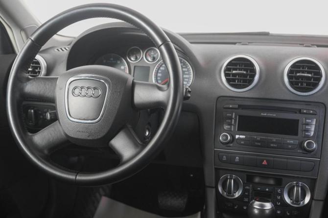 Audi A3 II (8P) Рестайлинг 2 с пробегом 2012 года, цена 899 000 рублей, 99141 км, хэтчбек, Автокод Объявления