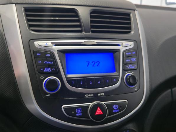 Hyundai Solaris I с пробегом 2012 года, цена 770 000 рублей, 262000 км, хэтчбек, Автокод Объявления