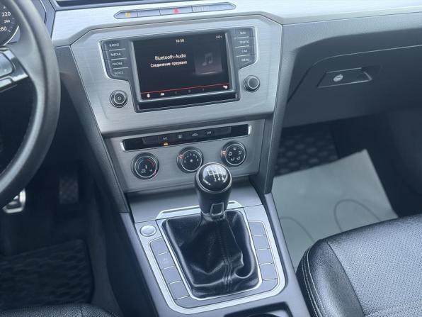 Volkswagen Passat B8 с пробегом 2015 года, цена 1 249 900 рублей, 211000 км, седан, Автокод Объявления