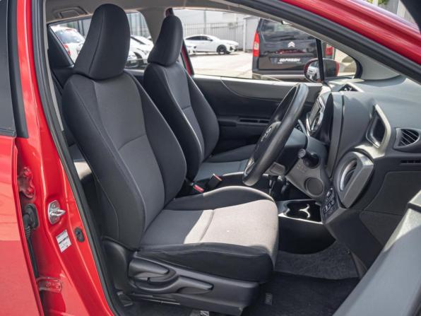 Toyota Vitz III (XP130) с пробегом 2013 года, цена 850 000 рублей, 67121 км, хэтчбек, Автокод Объявления