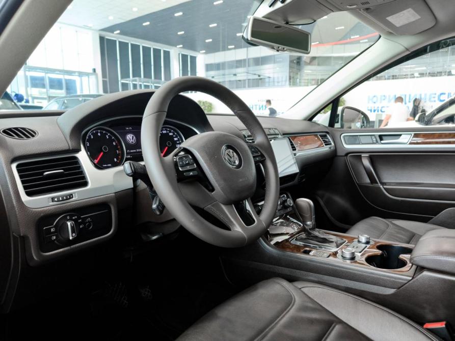 Volkswagen Touareg II Рестайлинг Казань  - изображение 20