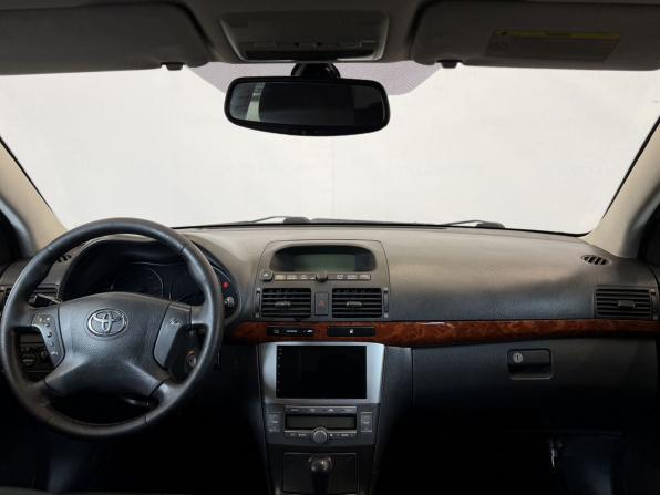 Toyota Avensis II с пробегом 2004 года, цена 500 000 рублей, 240000 км, седан, Автокод Объявления