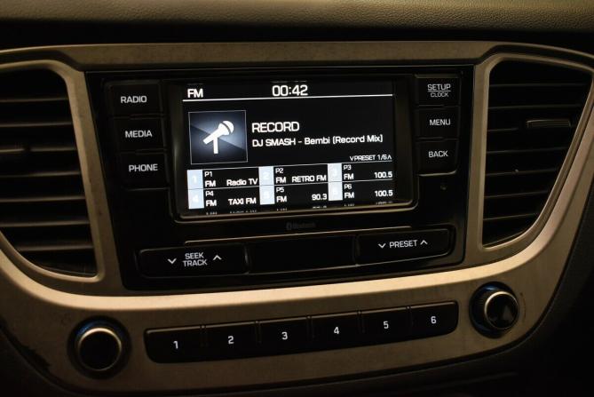 Hyundai Solaris II Рестайлинг с пробегом 2020 года, цена 895 000 рублей, 352417 км, седан, Автокод Объявления