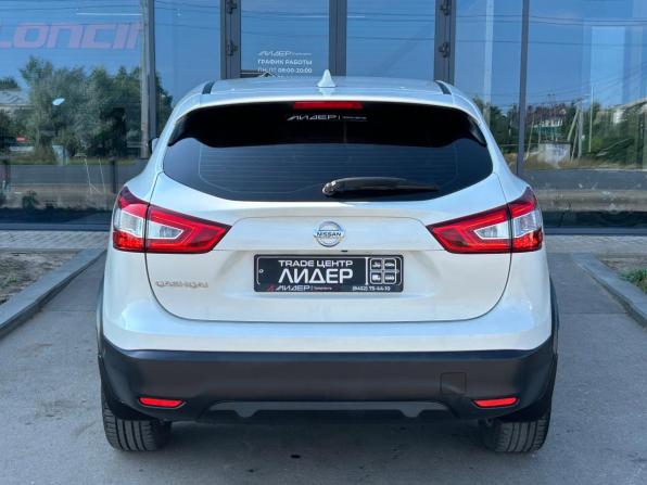 Nissan Qashqai II с пробегом 2017 года, цена 1 480 000 рублей, 212000 км, внедорожник, Автокод Объявления