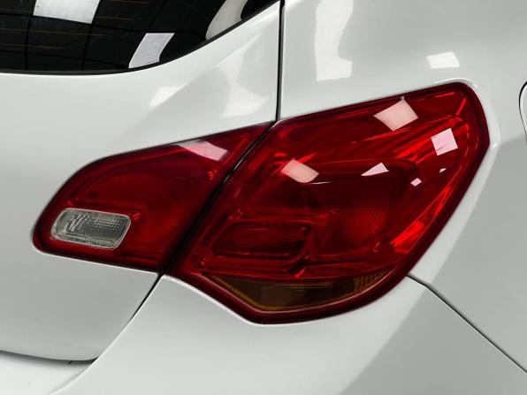 Opel Astra J с пробегом 2012 года, цена 750 000 рублей, 131956 км, хэтчбек, Автокод Объявления