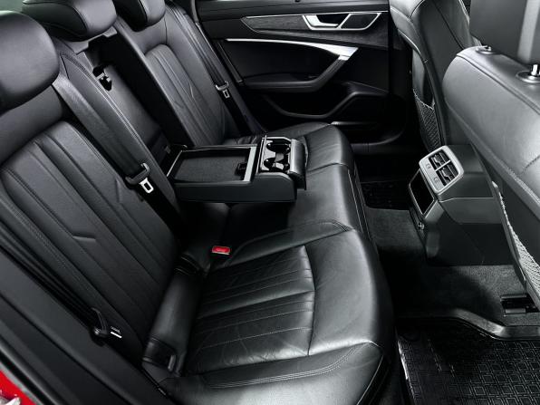 Audi A6 V (C8) с пробегом 2019 года, цена 4 550 000 рублей, 116055 км, седан, Автокод Объявления