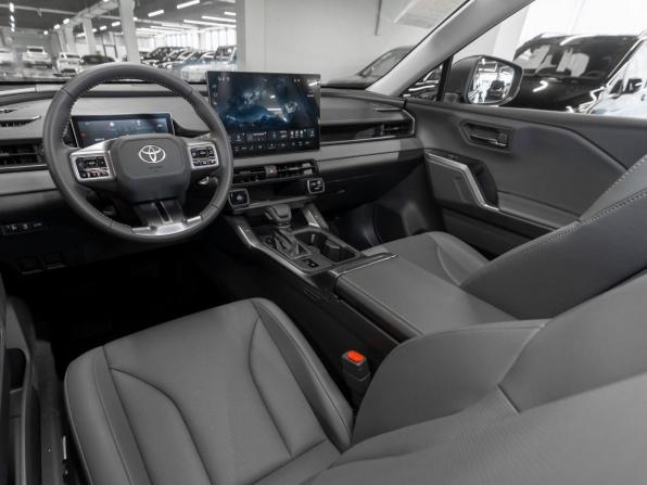 Toyota RAV4 VI (XA60) с пробегом 2026 года, цена 4 250 000 рублей, 30 км, внедорожник, Автокод Объявления