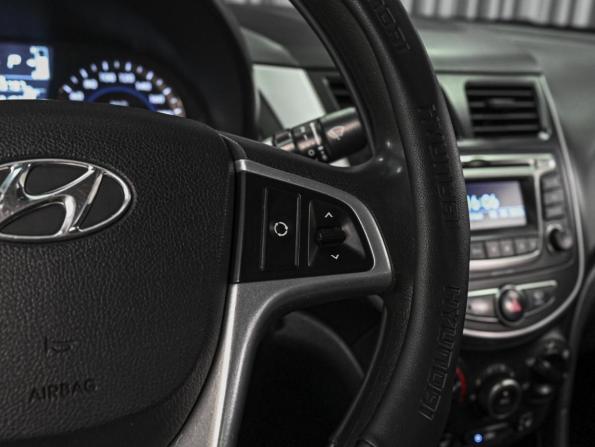 Hyundai Solaris I Рестайлинг с пробегом 2015 года, цена 1 050 000 рублей, 210396 км, седан, Автокод Объявления