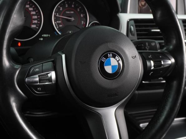 BMW 3 серии VI (F3x) Рестайлинг с пробегом 2015 года, цена 2 544 000 рублей, 64971 км, седан, Автокод Объявления