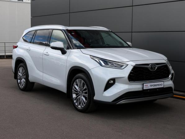 Toyota Highlander IV (XU70) с пробегом 2025 года, цена 4 998 000 рублей, 17849 км, внедорожник, Автокод Объявления