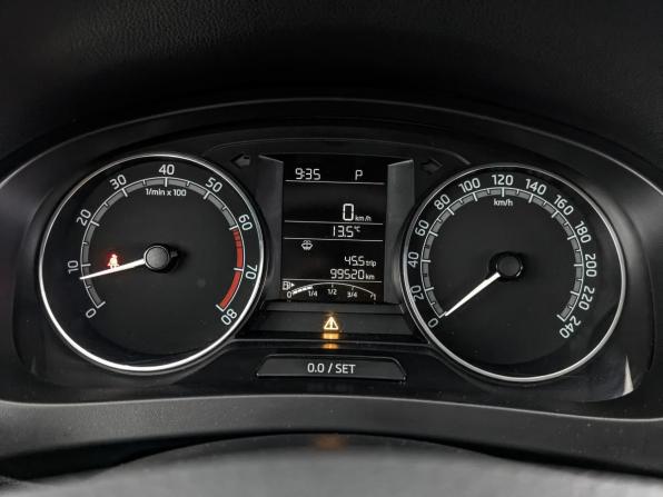 Skoda Rapid I Рестайлинг с пробегом 2019 года, цена 1 350 000 рублей, 99438 км, лифтбек, Автокод Объявления