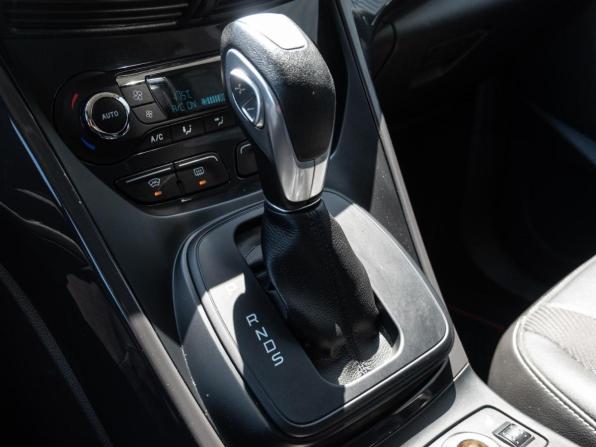 Ford Kuga II Рестайлинг с пробегом 2016 года, цена 1 605 000 рублей, 135223 км, внедорожник, Автокод Объявления