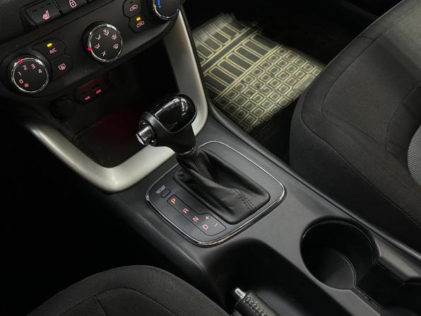 Kia Ceed II с пробегом 2013 года, цена 1 250 000 рублей, 82960 км, хэтчбек, Автокод Объявления