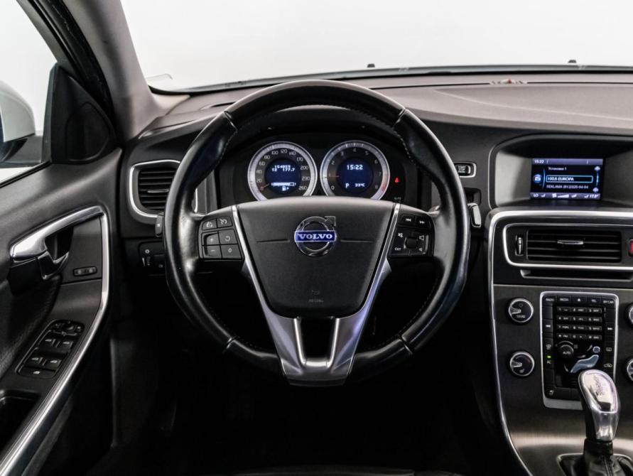 Volvo S60 II Рестайлинг Санкт-Петербург  - изображение 14