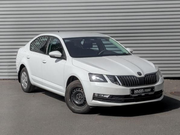 Skoda Octavia III (A7) Рестайлинг с пробегом 2020 года, цена 2 145 000 рублей, 65372 км, лифтбек, Автокод Объявления