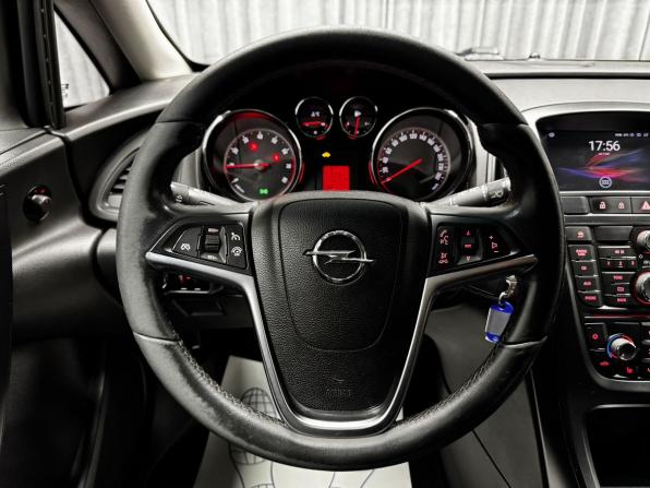 Opel Astra J с пробегом 2012 года, цена 600 000 рублей, 184954 км, хэтчбек, Автокод Объявления