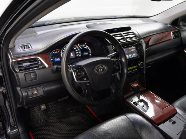 Toyota Camry VII (XV50) с пробегом 2012 года, цена 1 324 000 рублей, 320925 км, седан, Автокод Объявления