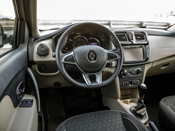 Renault Logan II Рестайлинг с пробегом 2018 года, цена 1 068 000 рублей, 77858 км, седан, Автокод Объявления