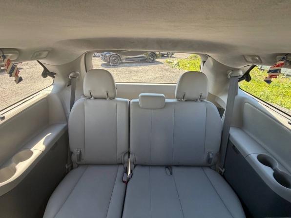 Toyota Sienna III Рестайлинг 2 с пробегом 2019 года, цена 3 500 000 рублей, 95000 км, минивэн, Автокод Объявления