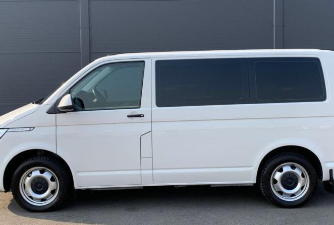 Volkswagen Caravelle T6 Рестайлинг с пробегом 2020 года, цена 3 890 000 рублей, 56851 км, минивэн, Автокод Объявления