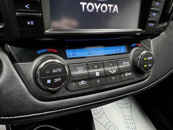 Toyota RAV4 IV (XA40) Рестайлинг с пробегом 2017 года, цена 2 300 000 рублей, 155954 км, внедорожник, Автокод Объявления