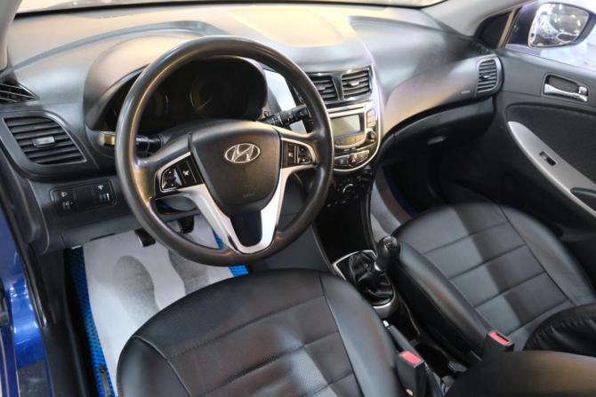 Hyundai Solaris I с пробегом 2012 года, цена 579 000 рублей, 176475 км, хэтчбек, Автокод Объявления
