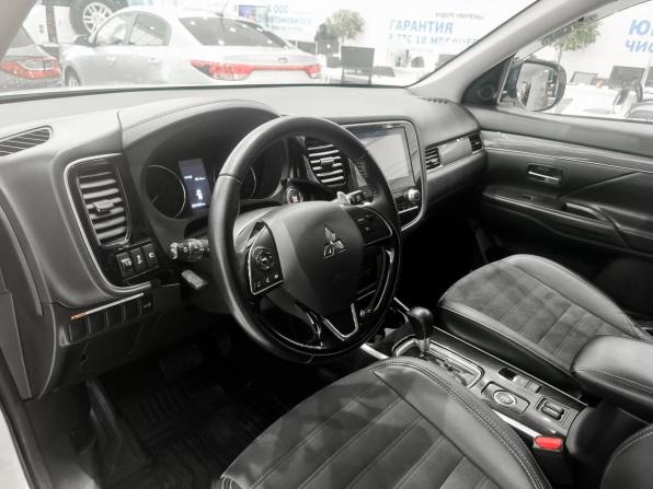 Mitsubishi Outlander III Рестайлинг 3 с пробегом 2021 года, цена 2 990 000 рублей, 74183 км, внедорожник, Автокод Объявления