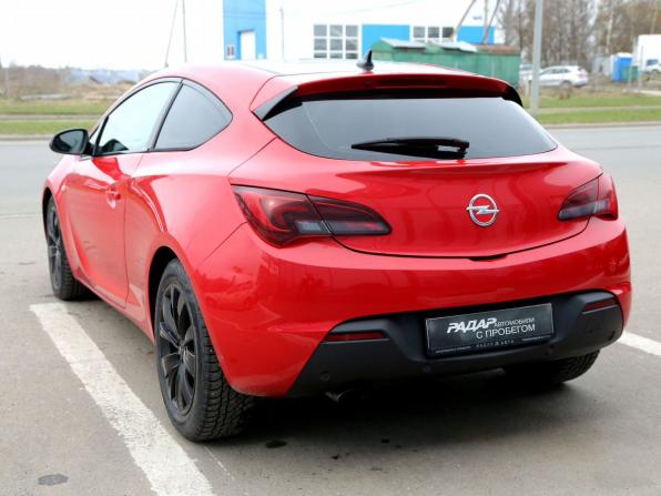 Opel Astra J Рестайлинг с пробегом 2013 года, цена 675 000 рублей, 185000 км, хэтчбек, Автокод Объявления