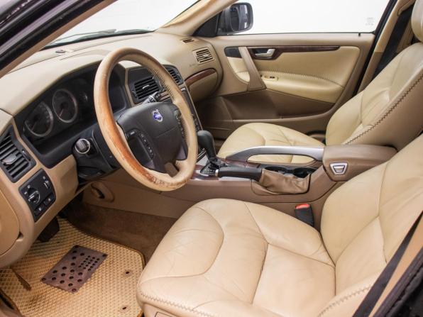 Volvo XC70 I Рестайлинг с пробегом 2006 года, цена 650 000 рублей, 393495 км, универсал, Автокод Объявления