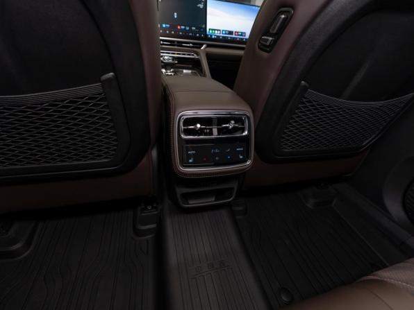 Geely Monjaro I Рестайлинг 2 с пробегом 2026 года, цена 4 100 000 рублей, 1 км, внедорожник, Автокод Объявления
