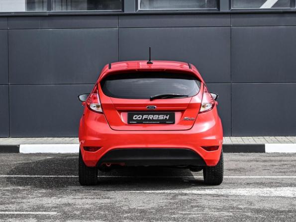 Ford Fiesta Mk6 Рестайлинг с пробегом 2018 года, цена 974 000 рублей, 76562 км, хэтчбек, Автокод Объявления