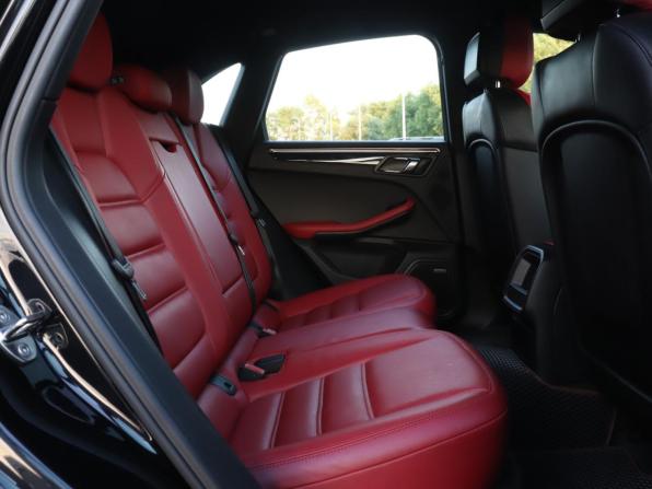 Porsche Macan I с пробегом 2015 года, цена 3 300 000 рублей, 109312 км, внедорожник, Автокод Объявления