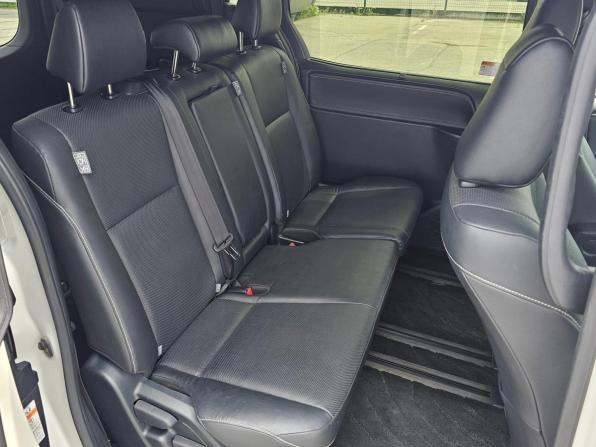 Toyota Esquire I Рестайлинг с пробегом 2018 года, цена 2 199 995 рублей, 106214 км, минивэн, Автокод Объявления