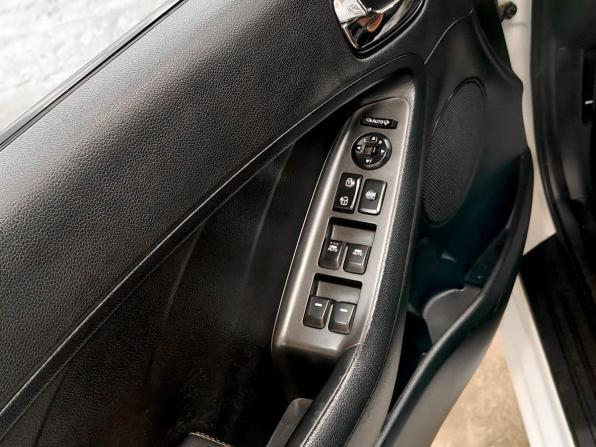 Kia Cerato III с пробегом 2014 года, цена 950 000 рублей, 195000 км, седан, Автокод Объявления