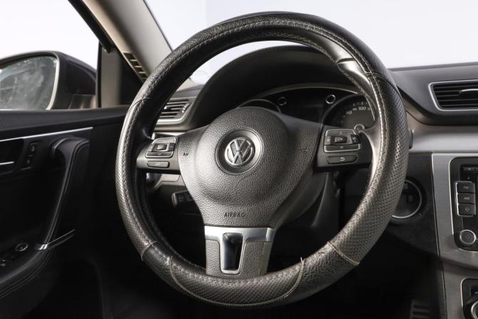 Volkswagen Passat B7 с пробегом 2011 года, цена 1 129 000 рублей, 200000 км, седан, Автокод Объявления