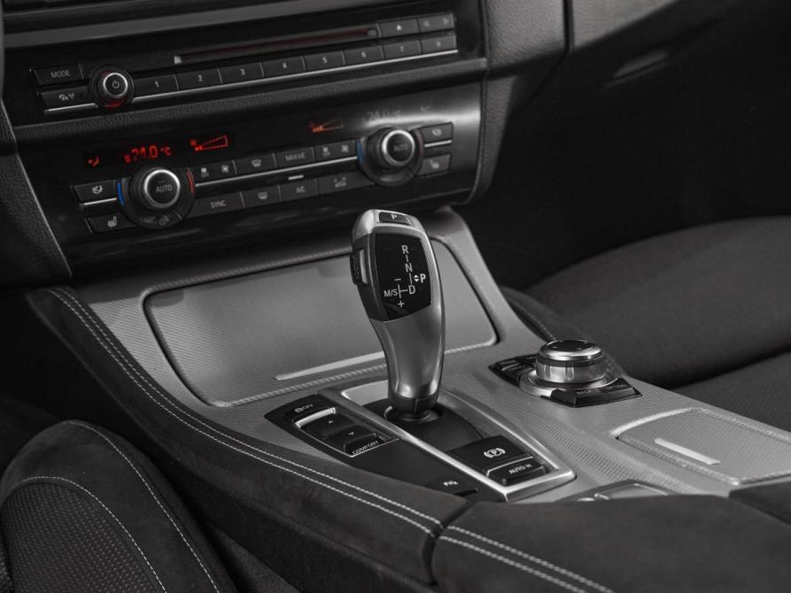 BMW 5 серии VI (F10/F11/F07) Рестайлинг Москва  - изображение 17