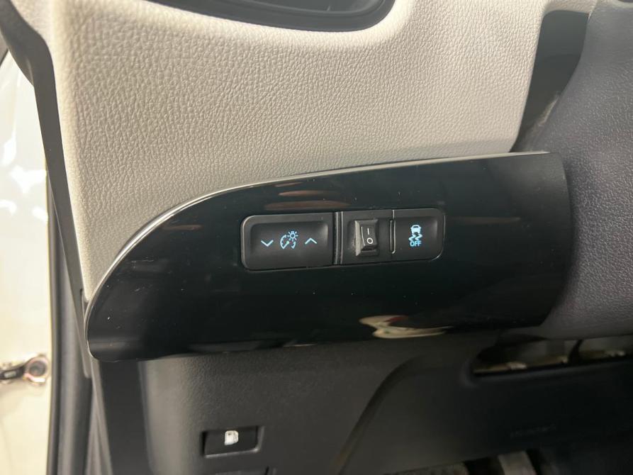 Toyota Prius IV (XW50) Санкт-Петербург  - изображение 21
