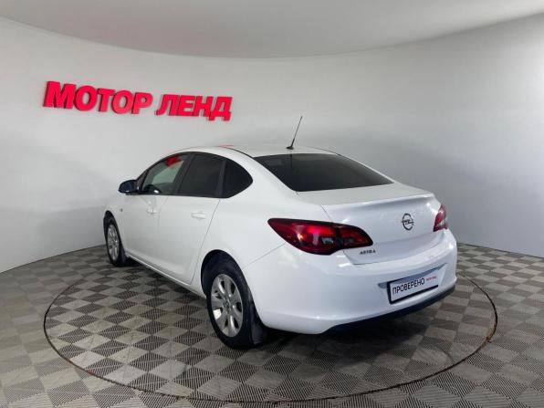 Opel Astra J Рестайлинг с пробегом 2013 года, цена 650 000 рублей, 251271 км, седан, Автокод Объявления