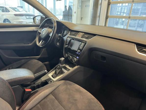 Skoda Octavia III (A7) с пробегом 2016 года, цена 1 329 000 рублей, 218025 км, лифтбек, Автокод Объявления